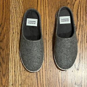 SeaVees Slip-Ons